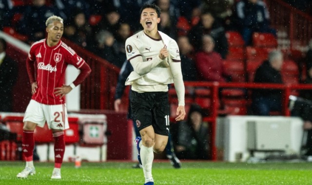 b体育app-涅槃归来！28岁曹圭成欧联制胜爆冷森林 术后感染暴瘦28斤伤缺1年