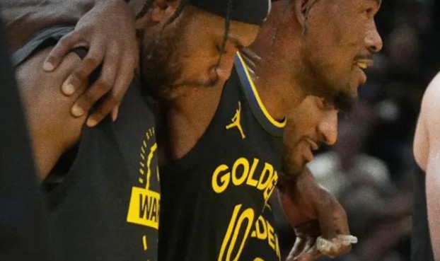 b体育下载-巴特勒报销！生涯恐提前终结！勇士交易彻底失败，坑惨了库里|吉米·巴特勒|斯蒂芬·库里|金州勇士队|nba|热火_新浪新闻