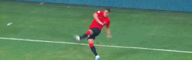 b体育登录入口-【中超】艾克森点射马镇染红 蓉城2比1申花继续不败